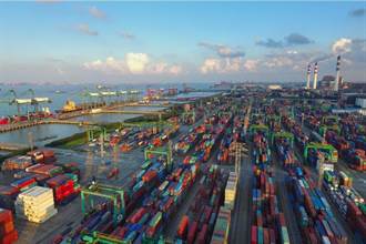 陸海關總署：上半年貨物貿易進出口總值19.8兆元人幣
