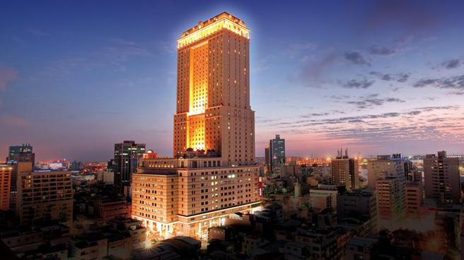 （搶暑假國旅商機，高雄漢來飯店推出「悠遊國旅住房專案」，每房折抵達2,800元。圖／高雄漢來飯店提供）