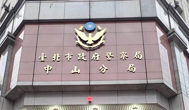 警方通知涉案的饭店员工到案。（胡欣男摄）