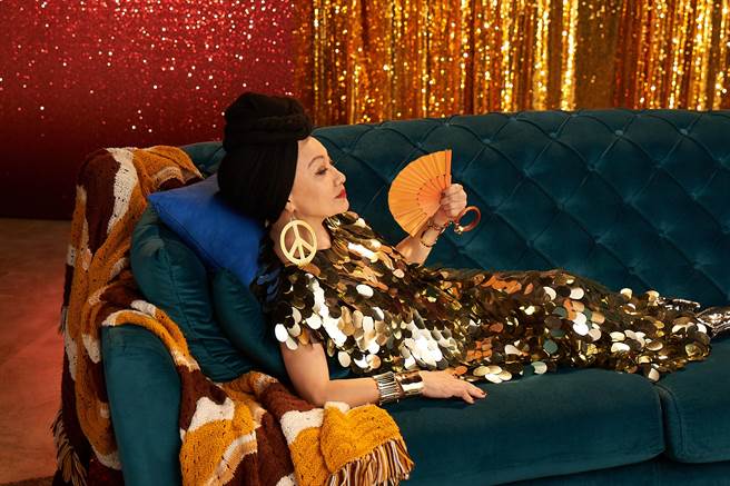 影歌齐发的比莉Billie再掀Boogie酷豹潮流。（环球音乐提供）