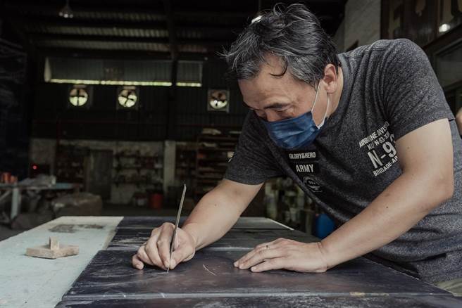 金馬獎質感師陳新發與Bito設計團隊攜手合作金馬59主視覺。（金馬提供）