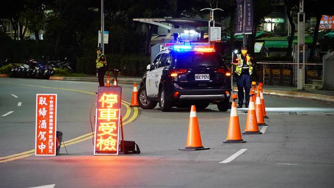 新庄警分局表示，今年上半年已抓获400件酒驾，其中有176件以公共危险罪移送，呼吁民眾酒后不开车。(新庄警分局提供)