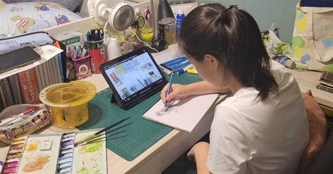 新北市教育局再度推出免费课程「线上暑辅学力PLUS」影片新系列，邀请全国名师线上教授写作课。（新北市教育局提供）