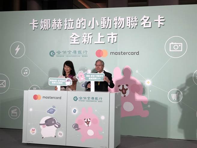 合庫董事長雷仲達(右)。(圖／吳靜君攝)