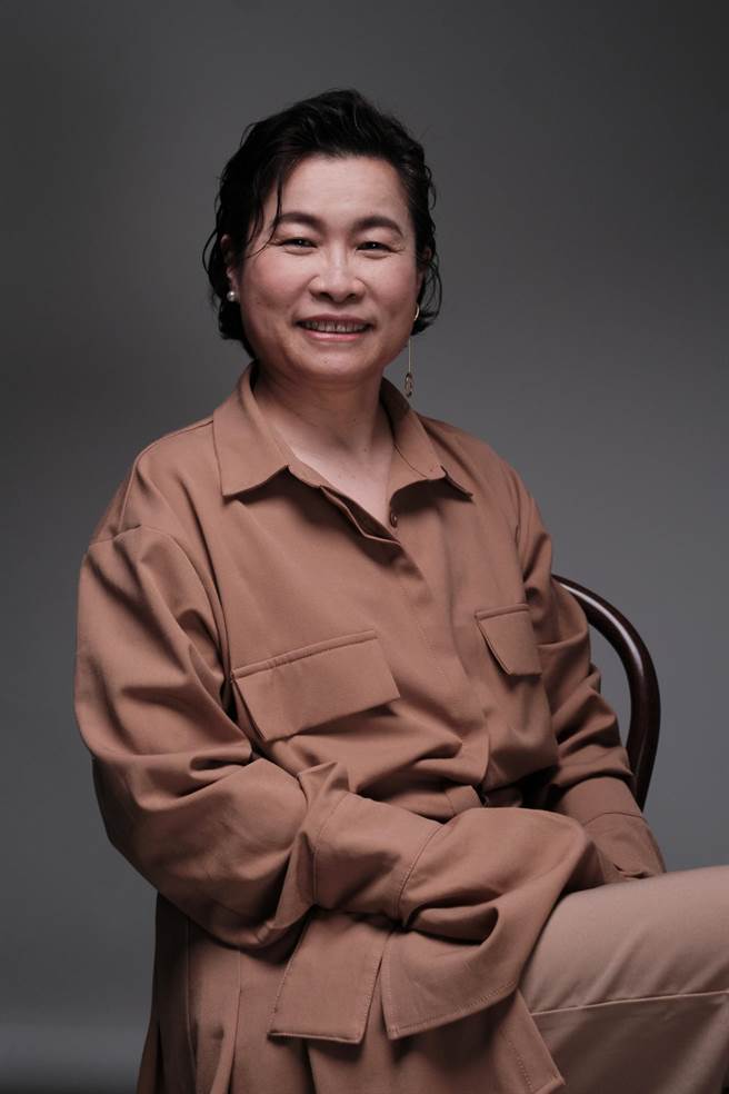 「优雅Food」透过直播，分享美食。（17LIVE提供）