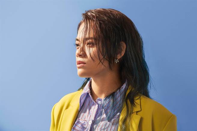 吱吱等了三年终于推出首支单曲〈追浪〉。（有声娱乐提供）