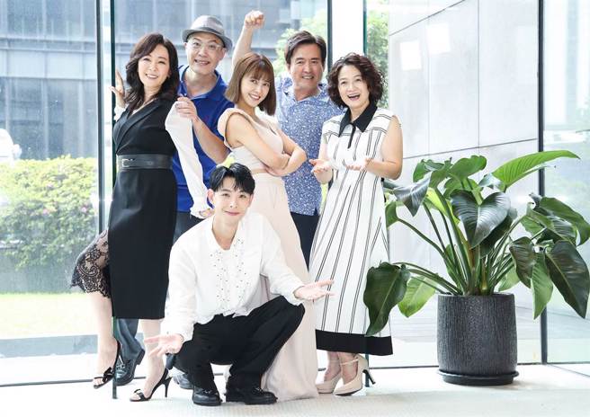 《门当互怼爱上你》才风光开镜，却传出停拍一周。（资料照／陈俊吉摄）