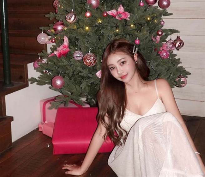 正妹网红黄琳。(图/ 摘自黄琳IG)