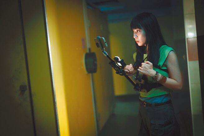 甫獲北影最佳女配角獎的王渝萱在《女鬼橋2》中再展演技。（傳影提供）