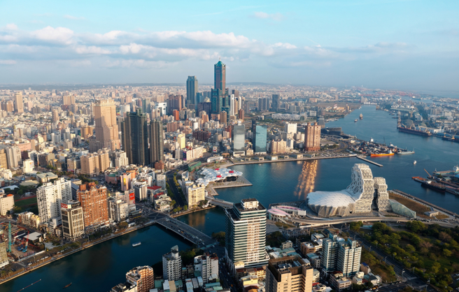 「入赘」女友家，送高雄600坪土地，该答应吗？（示意图／Shutterstock）