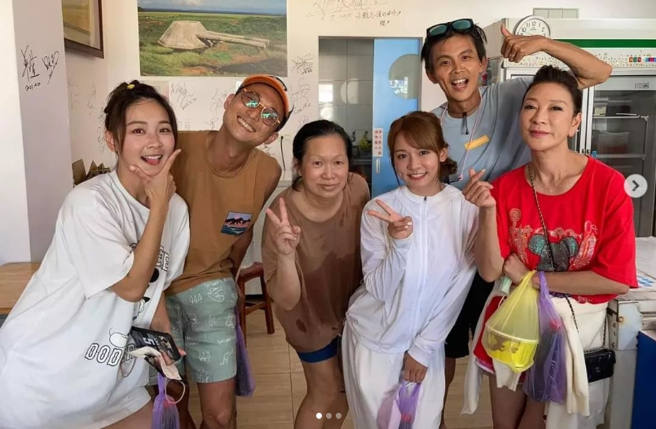 阿翔趁着工作到了澎湖，亲自寻找失联10多年的恩人，述说当年辣妻Grace受到老板娘照顾的幕后故事。(翻摄自together_love0214 IG)
