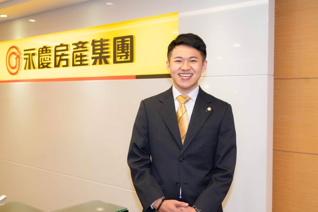 永庆房屋谢晋宏经纪人表示，服务专员职位有着收入稳定，没有业绩压力等优势，还能多元接触工作类型，挖掘自己的职场潜力。(图/永庆房屋提供)