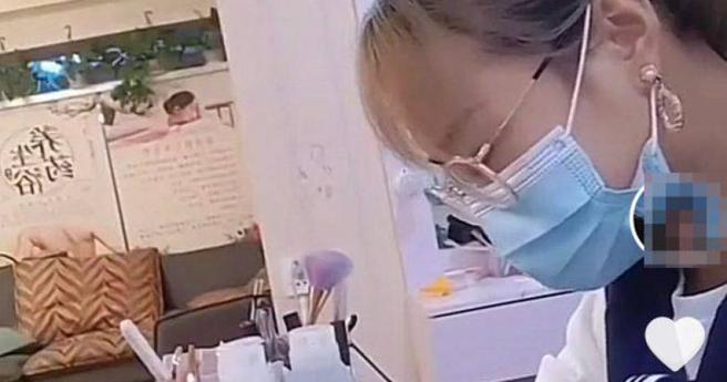 中国四川一名女子罹患尿毒症，为了不耽误男友选择「分手」。（图／翻摄自微博）