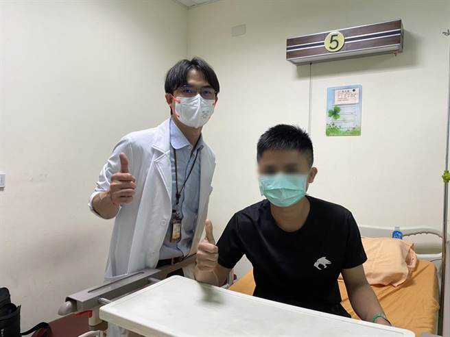 劉宗憲醫師提醒，若身體遭穿刺傷，勿自行拔除異物，應盡速就醫。（小港醫院提供／洪靖宜高雄傳真）