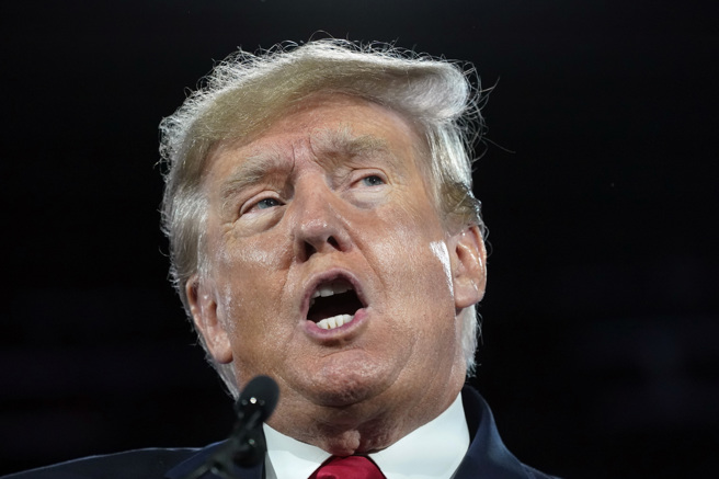 川普已決定2024年再度出馬競選美國總統大位。（圖/ 美聯社）