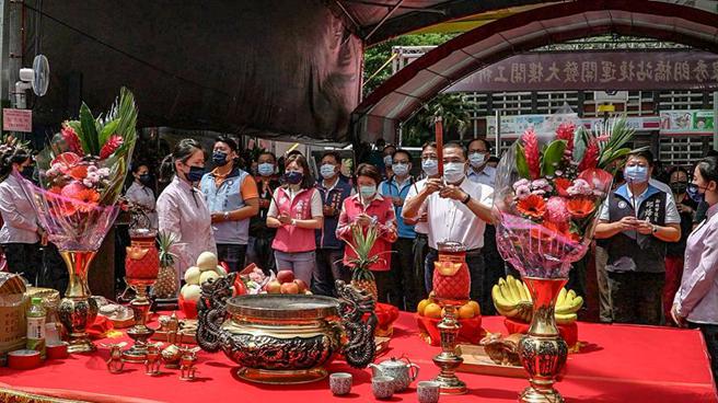 冠德建設首座捷運共構商辦大樓新北環狀線秀朗橋站，今（15）日開工動土。(圖／新北市捷運局提供)