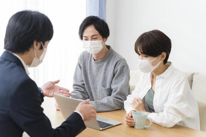 （市场不明，寿险新契约保费创金融海啸以来的同期新低。图／本报资料照片）