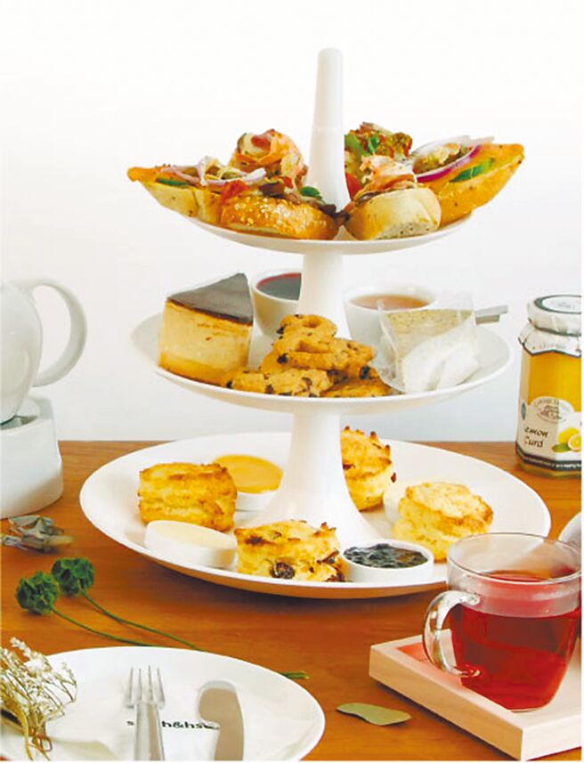 统一时代百货台北店的smith&hsu，推出点购维多利亚女王午茶组，即赠柠檬蛋黄果酱，特价1550元。（统一时代百货台北店提供）