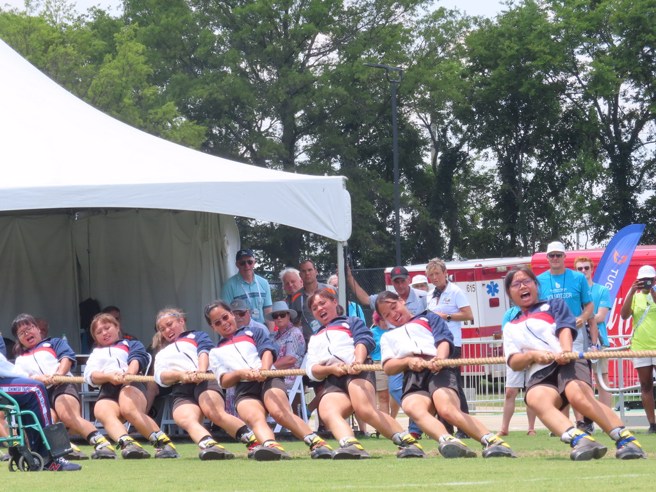 中華女子拔河隊完成室外54.0公斤級5連霸。(中華民國拔河協會提供)