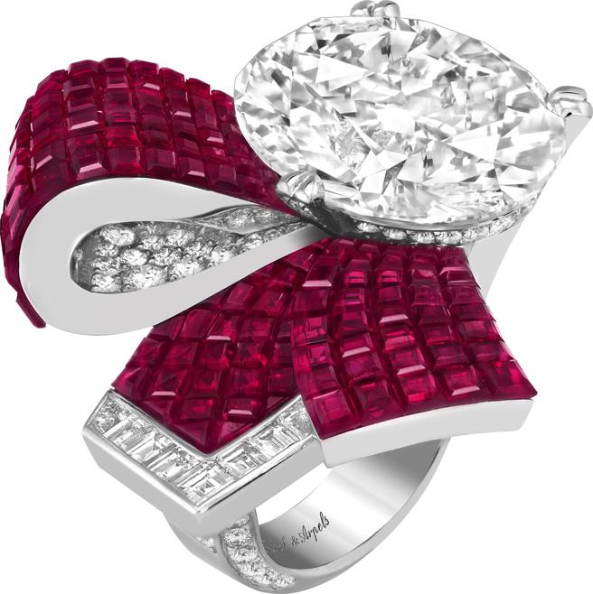 梵克雅宝Couture Mysterieuse戒指。（Van Cleef & Arples）