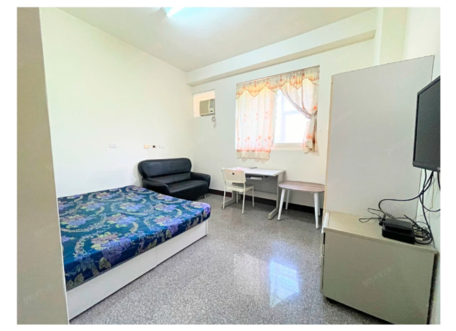 中华大学包租公脱手金鸡母，14间学生套房售价828万。（图／翻摄自租屋网站）