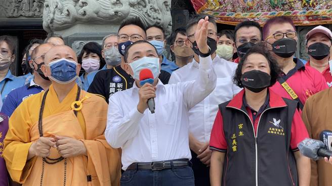 对于何时要筹主选战团队，侯友宜说目前仍以市政优先。（吕健豪摄）