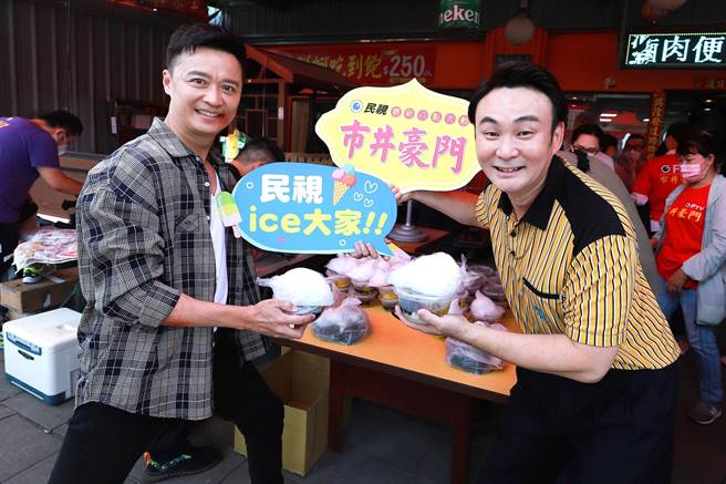 何豪杰（左起）和洪毛顶38度高温开拍全新8点檔。（民视提供）