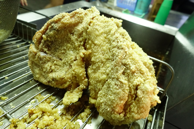 资深媒体人黄暐瀚今（19）日就认为「高虹安极可能当选新竹市长」，而政治评论员陈挥文却和黄暐瀚对赌「若她当选，我就发鸡排」。（示意图／资料照）