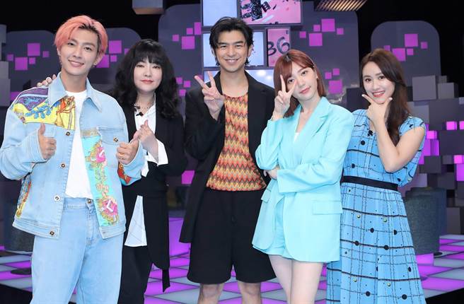 陈柏霖、郭雪芙上炎亚纶、唐绮阳、吴姗儒主持的《36题爱上你》。（公视提供）