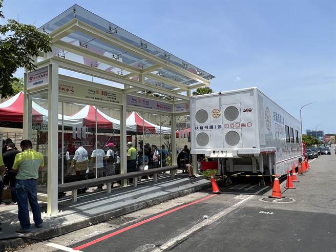 青埔青升路捐血亭启用。(蔡依珍摄)