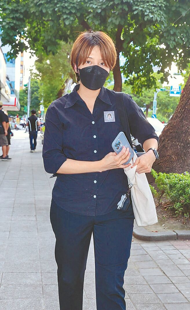 李宣榕昨送朱俐靜最後一程。（羅永銘攝）