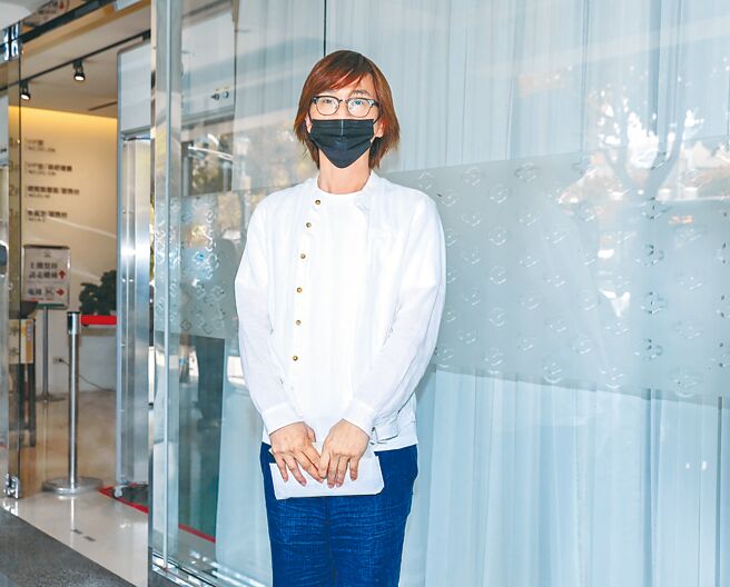 林隆璇昨追憶朱俐靜生前開朗有禮貌。（羅永銘攝）