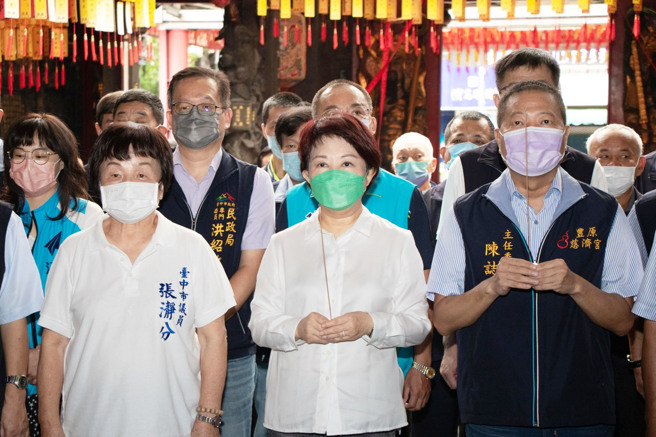 台中市长卢秀燕（中）。（资料照片，台中市政府提供）