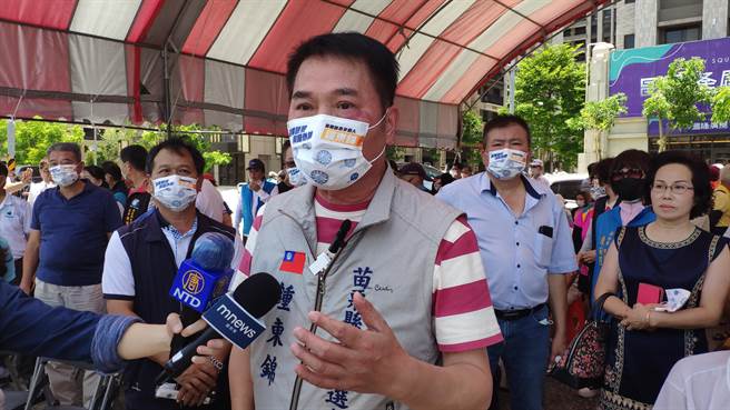 苗栗议长锺东锦批党中央所谓的团结根本不公平。（李京升摄）