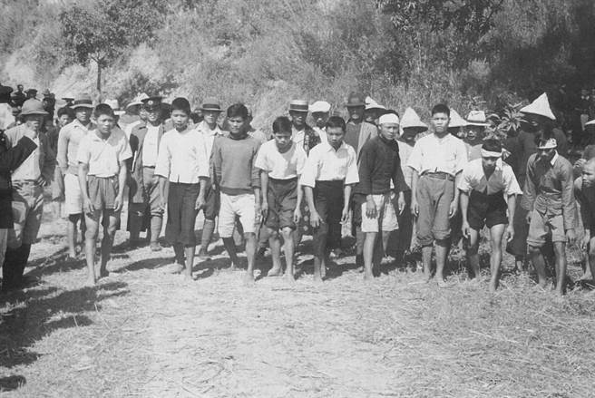 日据时期西拉雅人。（段洪坤提供／曹婷婷台南传真）