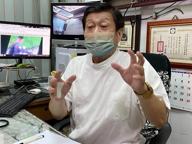 法医高大成否认自己收到道上兄弟的警告。（本报资料照片）