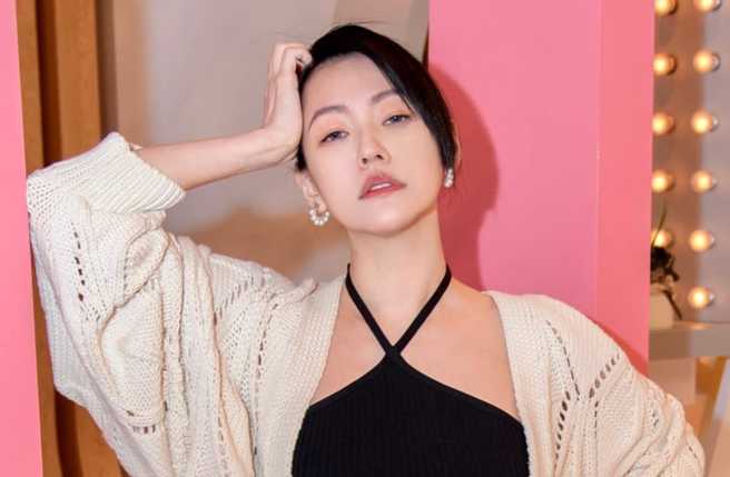 小S身材和外貌都維持得很好，是不少人心目中的女神。（圖／小Sfacebook）