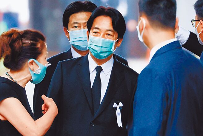 副總統賴清德閃電式弔唁安倍「家祭」，引起國際矚目，連兵馬倥傯的俄羅斯國營媒體塔斯社（TACC）也加入報導行列。（路透）