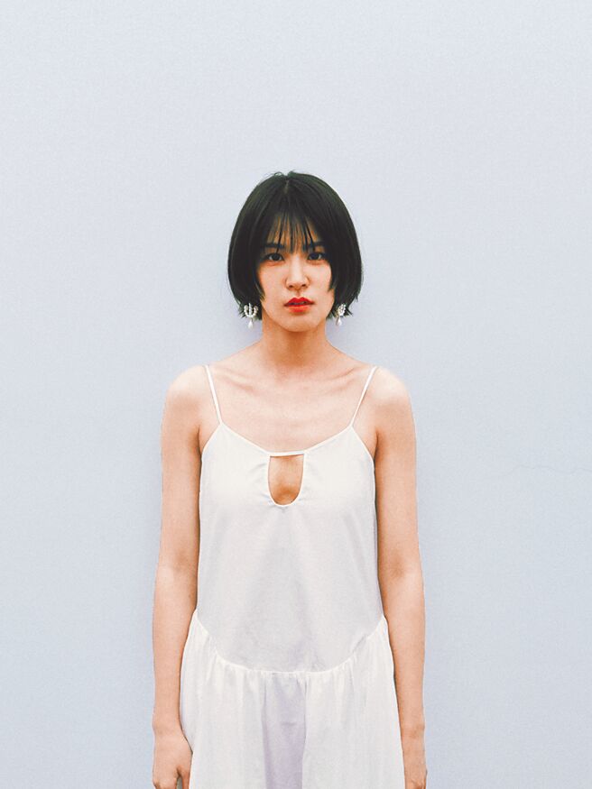 曾沛慈新造型挑战自我尺度。（亚神音乐提供）