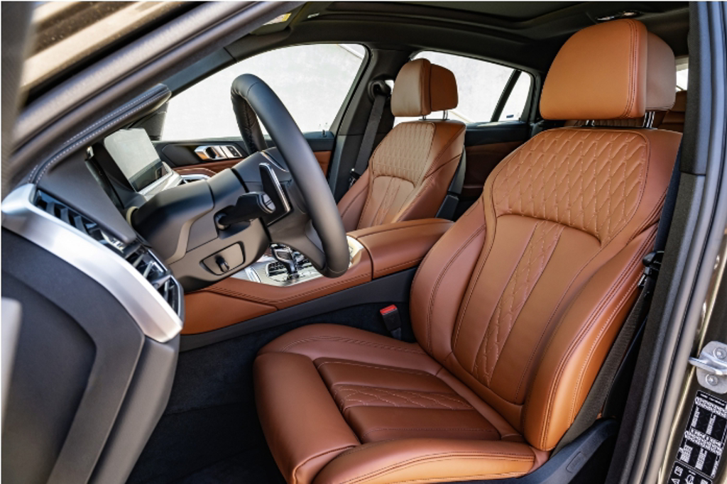BMW Individual Merino真皮內裝與雙前座舒適型座椅。（汎德提供）