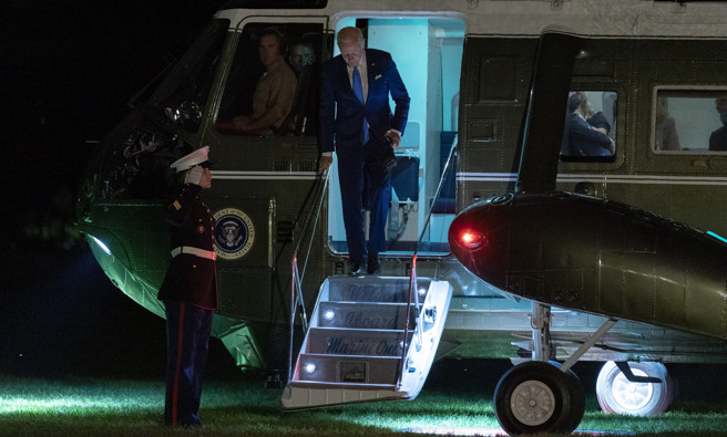 美国总统拜登昨天结束对沙乌地阿拉伯和以色列访问行程回到白宫。(图/美联社)