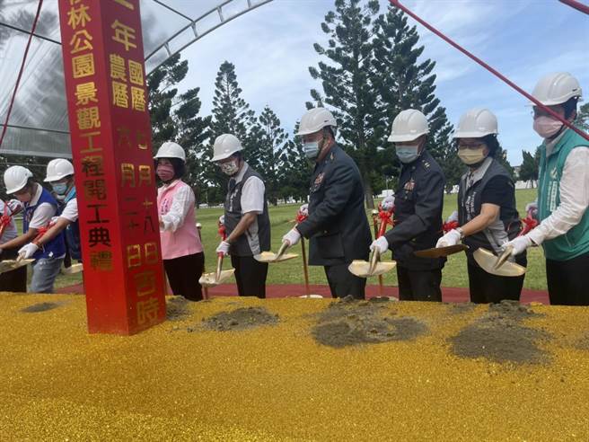 打破軍營封閉，陸軍司令部攜手桃園市府打造綠杉林公園  。(呂筱蟬攝)