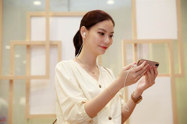 远传扩大营运触角跨足游戏代理市场，首款手游《水族馆物语》展现对台湾游戏发展的支持。（远传提供）