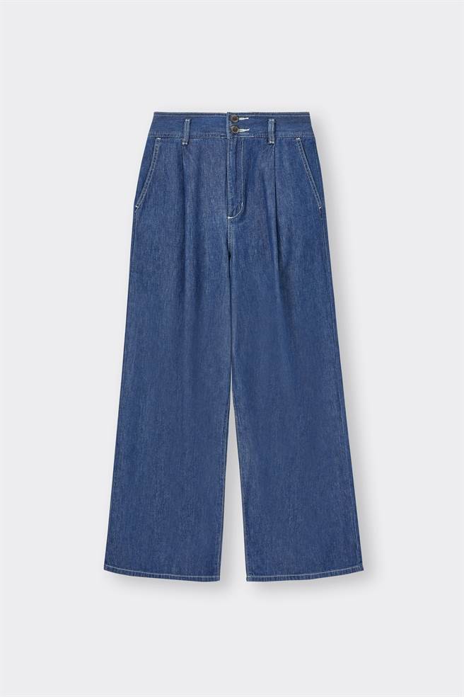 GU好感牛仔宽裤，790元。（GU提供）