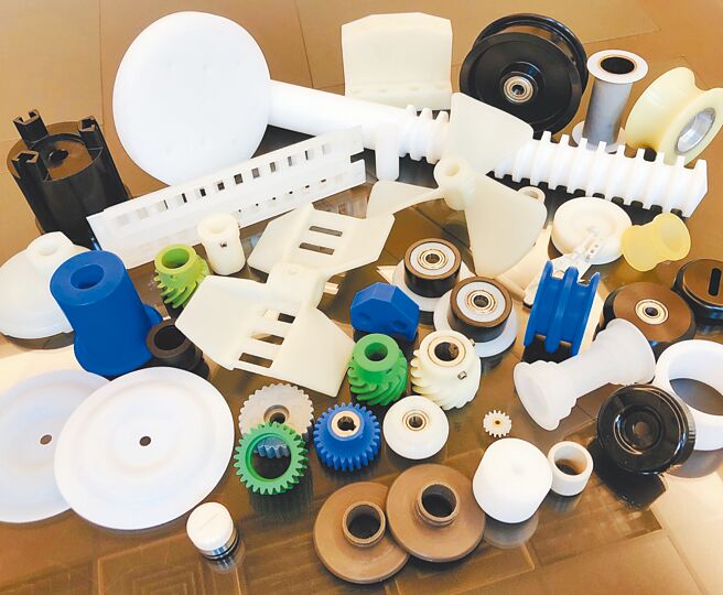 神鼎工业从设计、塑胶射出、CNC金属加工零配件一站式服务生产，提供专业谘询。图／业者提供