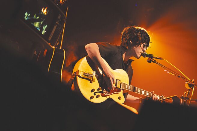 卢广仲日前举办春季巡迴，并宣布即将攻蛋开唱。（添翼创越工作室提供）