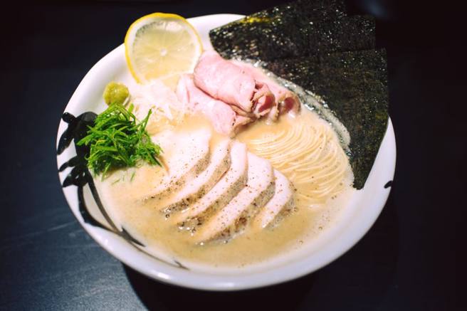 鸡吉君有北部最强鸡白汤拉麵美誉。（翻摄鸡吉君脸书）