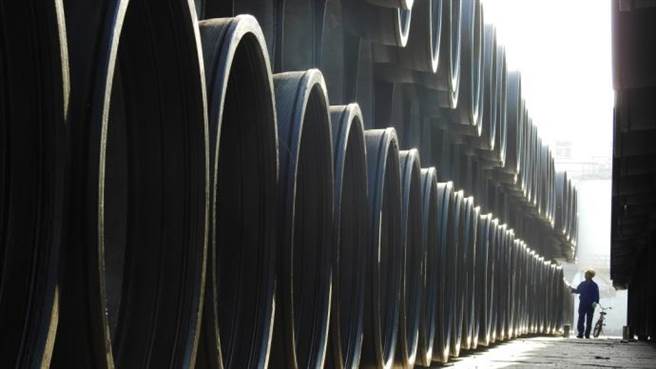 大陆上半年规模以上工业增加值同比增3.4％，工业生产企稳回升。（澎湃时报）