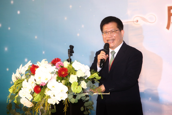 前交通部長、民進黨新北市市長參選人林佳龍（圖）19日赴八里世紀公司台北港噴砂塗裝廠參加台灣風電產業發展協會成立大會 。（鄧博仁攝）