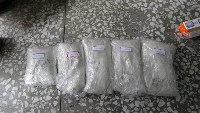 警方查获市价千万元卡西酮。（翻摄照片／崔正纲高雄传真）